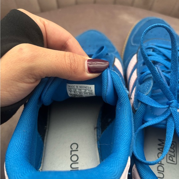 Adidas Women's Blue and Pink Sambas - Picture 5 of 5